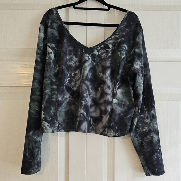 lululemon athletica Tops - Lululemon Scoop Neck Long Sleeve